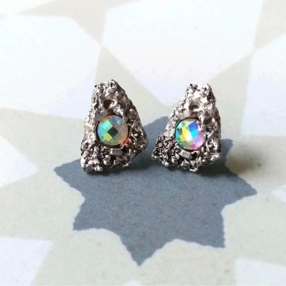 Crystal Stud Earrings Silver Iridescent - Picture 4 of 12